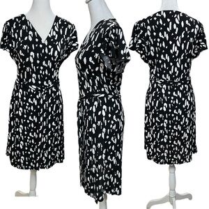 Nine West Black & White Print Short Sleeve Knee Length Faux Wrap Dress Size S